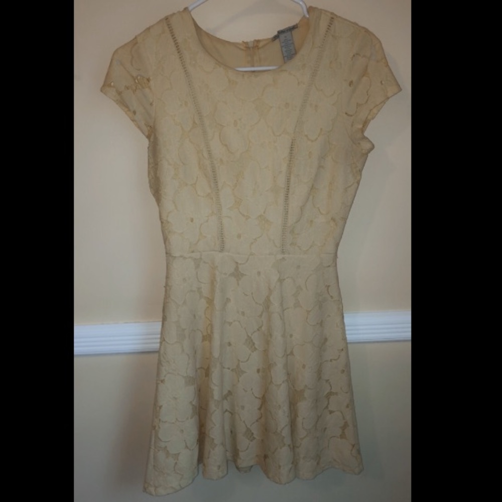 Yellow Summer dress - Picture 3 of 3